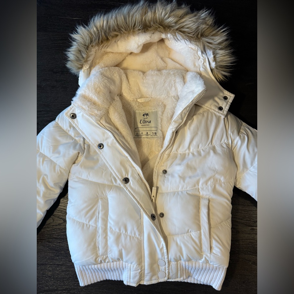 A&F Girls Ultra Puffer Jacket with Faux Fur Hood - Picture 2 of 5